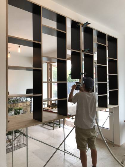 Raumtrenner-Regal Agenturbüro – Bild 58