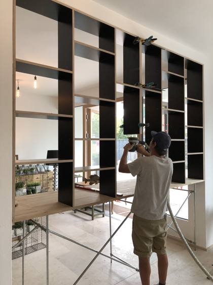 Raumtrenner-Regal Agenturbüro – Bild 59
