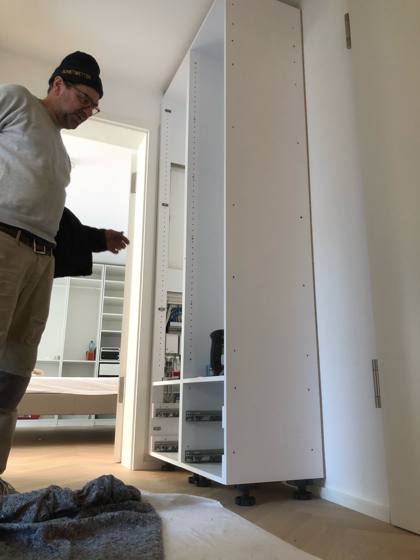 Flurschrank mit Sitzgelegenheit