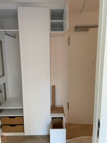 Flurschrank mit Sitzgelegenheit – Bild 29